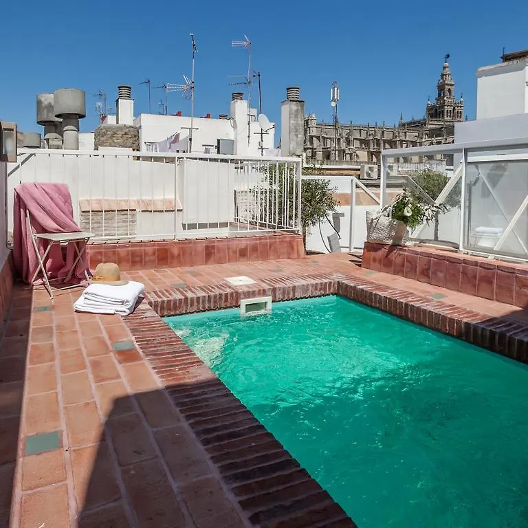 Tomas Ibarra Pool & Luxury Apartment Seville Spain
