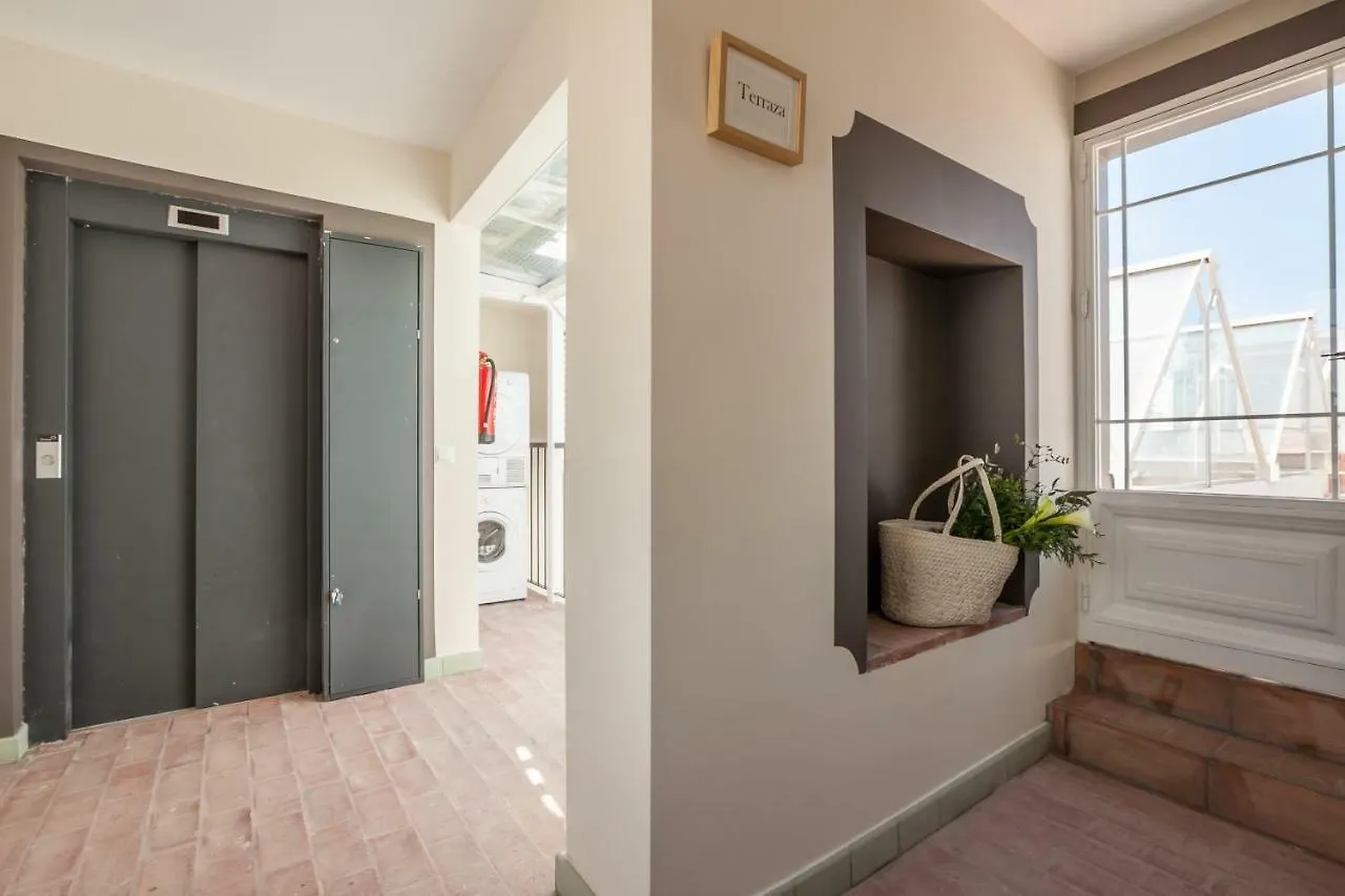 Tomas Ibarra Pool & Luxury Apartment Seville